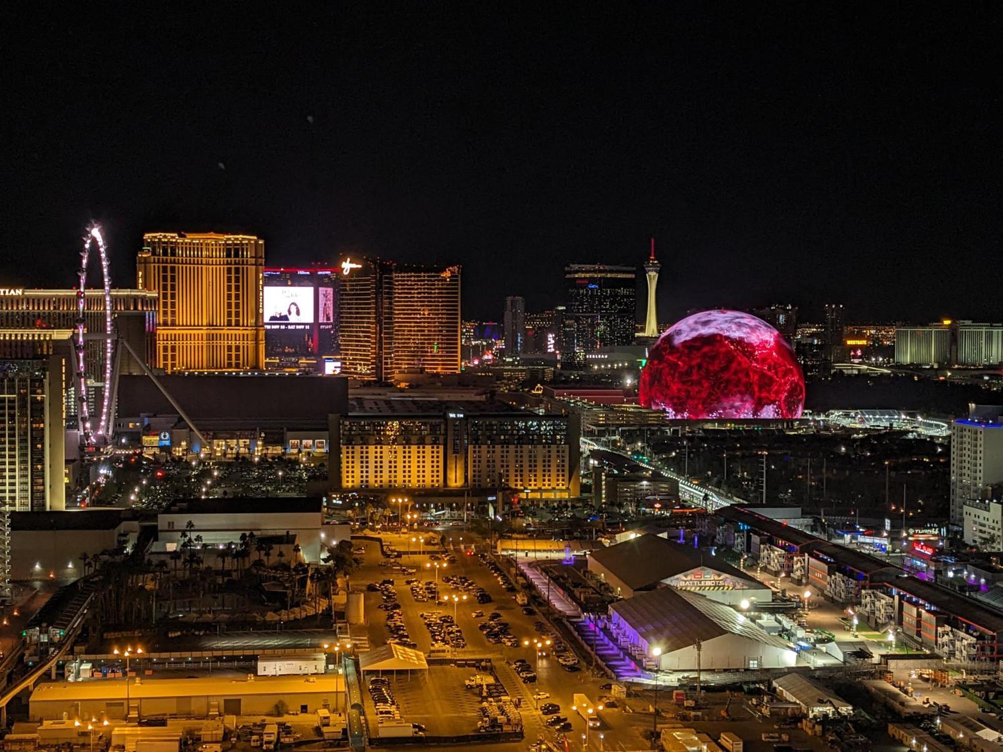 Penthouse Suite With Strip View At The Signature At Mgm Grand Лас Вегас Екстериор снимка