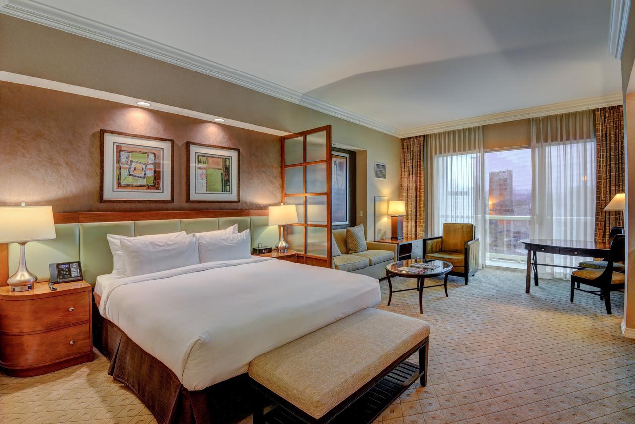 Penthouse Suite With Strip View At The Signature At Mgm Grand Лас Вегас Екстериор снимка