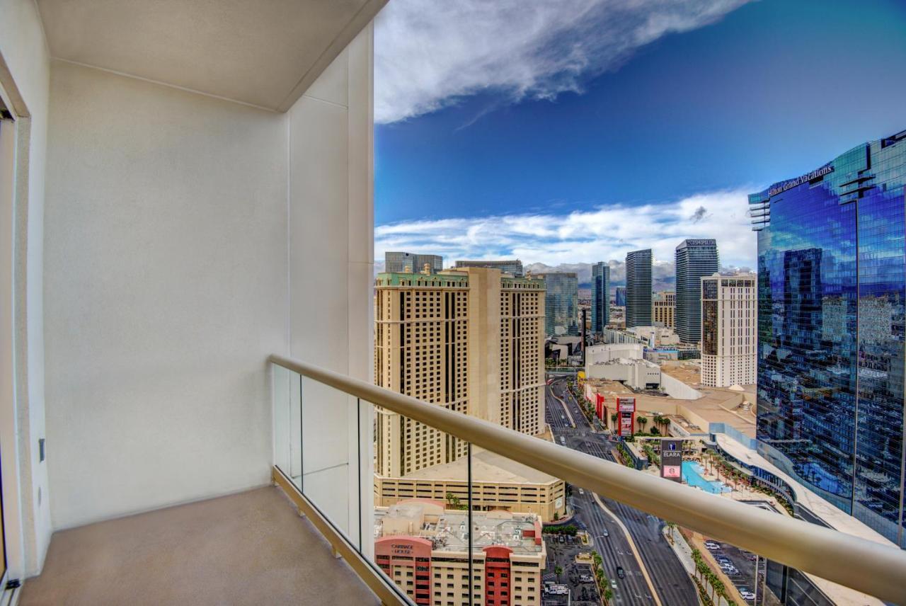 Penthouse Suite With Strip View At The Signature At Mgm Grand Лас Вегас Екстериор снимка