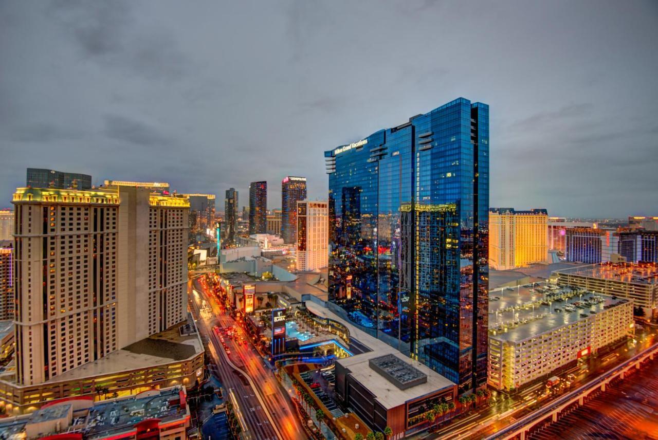 Penthouse Suite With Strip View At The Signature At Mgm Grand Лас Вегас Екстериор снимка